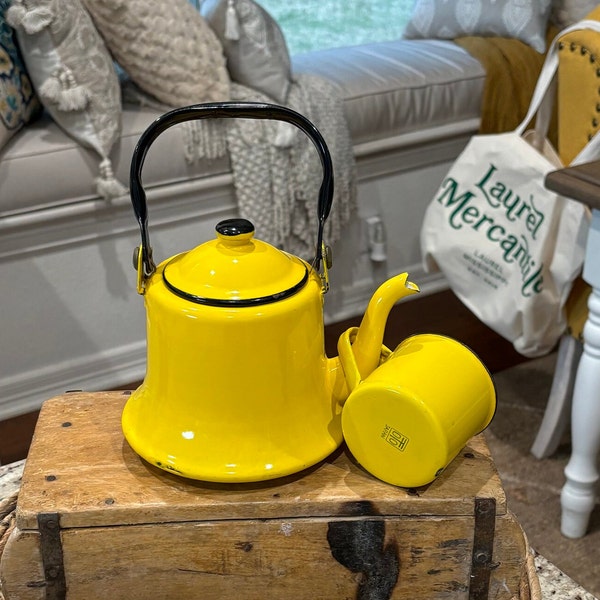 Vintage 1940's OTO Japan Teapot or Coffeepot, Yellow Enamelware, With Matching Cup, Very Clean, Beautiful Set