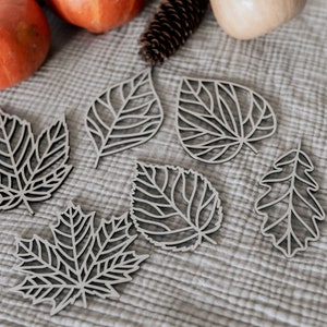 Wooden leaves | Set | Flatlays | Fall decoration | Table decoration autumn | Photo props