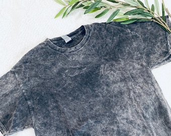 Mineral Wash Short Sleeve T-shirt, Unisex, Relaxed T-shirt, Oversized (if sized up), Acid Wash, Vintage Wash, Trendy Blanks