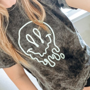Drip Smiley Face T-shirt & Sweatshirt