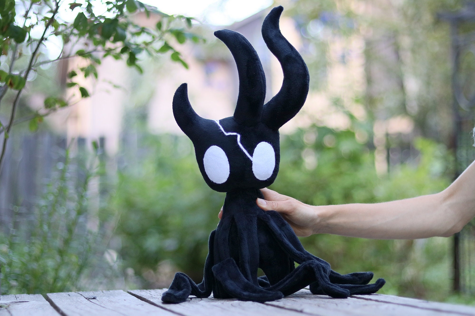 Best Buy: Hollow Knight Plush Toy and Game for Nintendo Switch Package