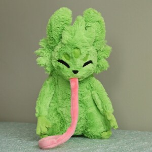 Saint Slugcat, 56 cm/22 inch or smaller 40/16inch plushie, Rain World plush, Downpour plush image 7