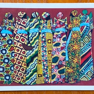 Maama trägt Gomesi (traditionelle Buganda-Kleidung)