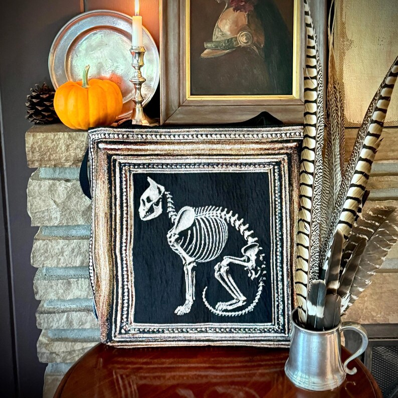 Librariancore gift. Librarian core tote bag. Dark academia Cat skeleton tote bag with a vintage Halloween aesthetic.