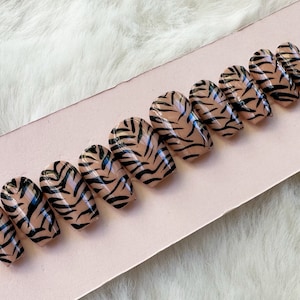 Tiger Stripes wavy/line tips nail art gel PRESS ON nails - ChristyDIDTHAT