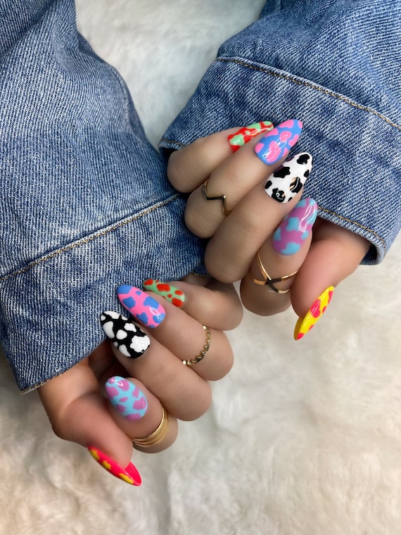20+ Nail Art Designs & Ideas for Holiday That Aren't Tacky - VOGUESIMPLE |  Swag nails, Cow nails, Nail art