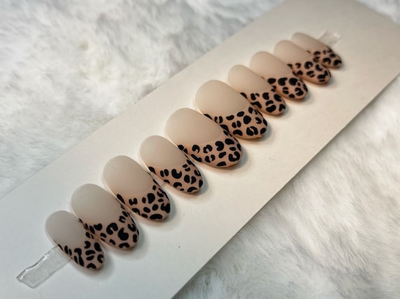 Kit Faux Ongles Nail Art 12 Capsules + Colle - Décor Léopard - Neuf