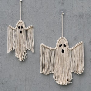Macrame Ghost, Witchy Decor, Halloween Macrame Ghost Spooky Wall Hanging for Gothic Decor, Halloween Sign,  Retro Halloween