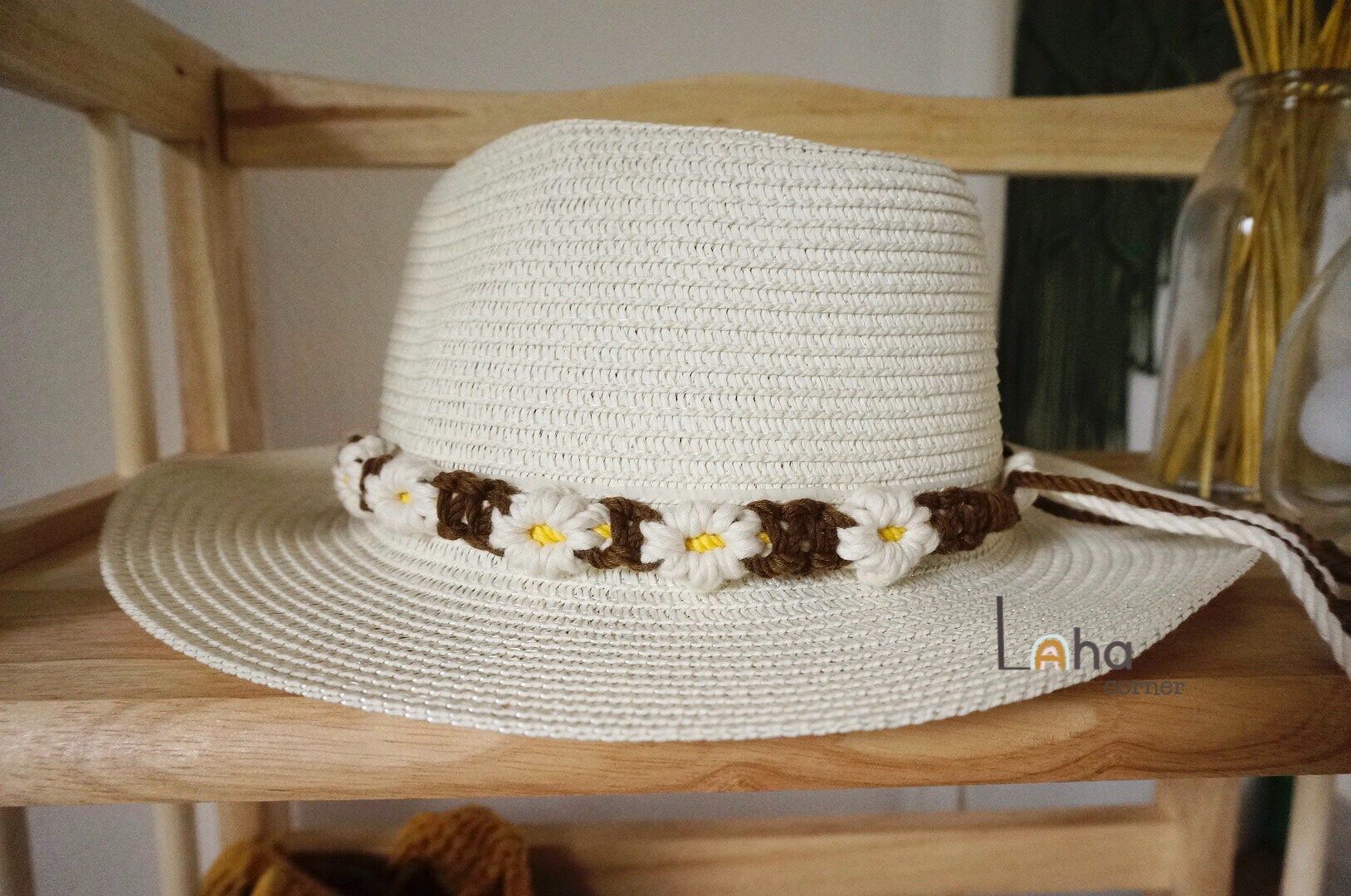 Macrame Daisy Flower Hatband: Boho Country Girl Hat  display picture 1