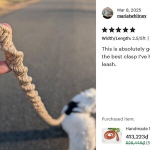 Puede incluir: Una correa para perro de macram&eacute; en color beige con un dise&ntilde;o de cuerda trenzada. La correa tiene un ancho de 6,35 cm y una longitud de 1,52 metros, seg&uacute;n se indica en los detalles del producto. El cord&oacute;n presenta una serie de nudos.