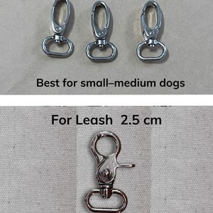 Puede incluir: Tres mosquetones giratorios de metal plateado etiquetados For Leash 1.5 cm y Best for small-medium dogs, junto a un mosquet&oacute;n giratorio de metal plateado m&aacute;s grande etiquetado For Leash 2.5 cm y Recommended for large dogs.