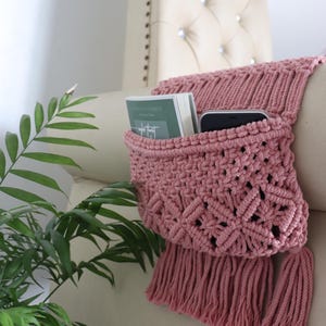 Macrame Couch Organizer, Sofa Arm Macramer Basket, Sofa Remote Control Holder, Basket Nightstand, Arm Chair Caddy, Mother&#39;s Day Gift HM