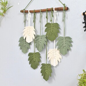 Macrame Leaf Wall Hanging, Green Leaf Wall Decor, Minimalist Wall Art, Home Gifts, Boho Decor Green, Scandinavian Decor,Macrame Feathers Art