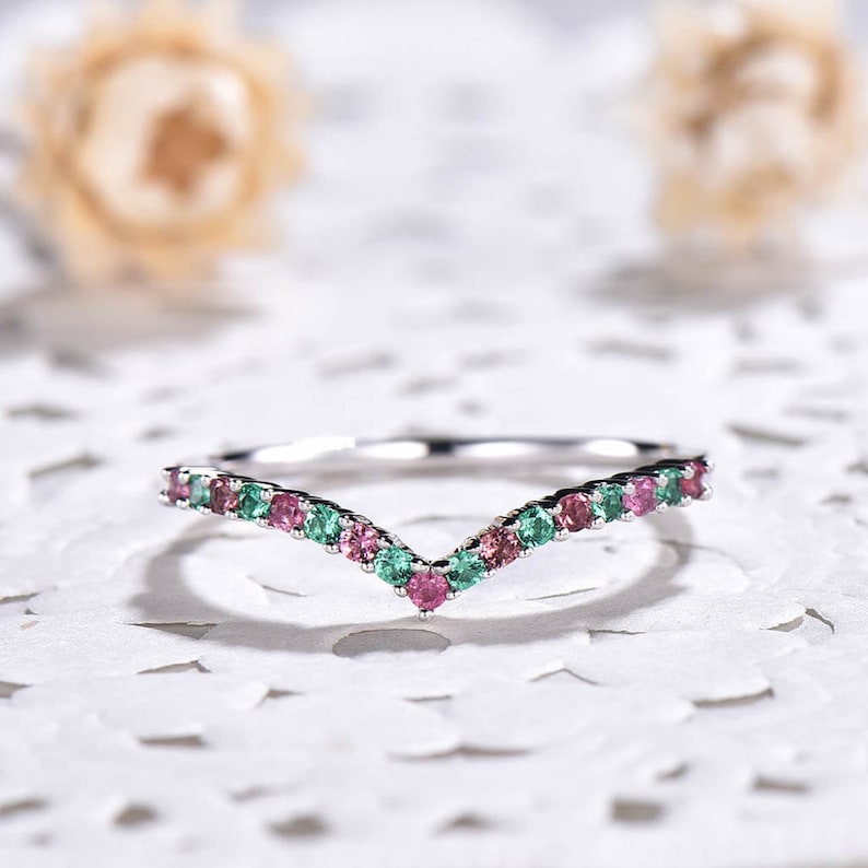 Promise ring Mothers Day gift Pink sapphire Ring Sapphire engagement ring Stacking Curved band Emerald Ring Eternity Ring Band