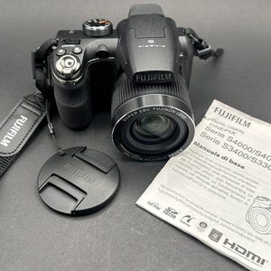 Fujifilm FinePix S3200 Digital Bridge Camera - 14MP Tested & Working