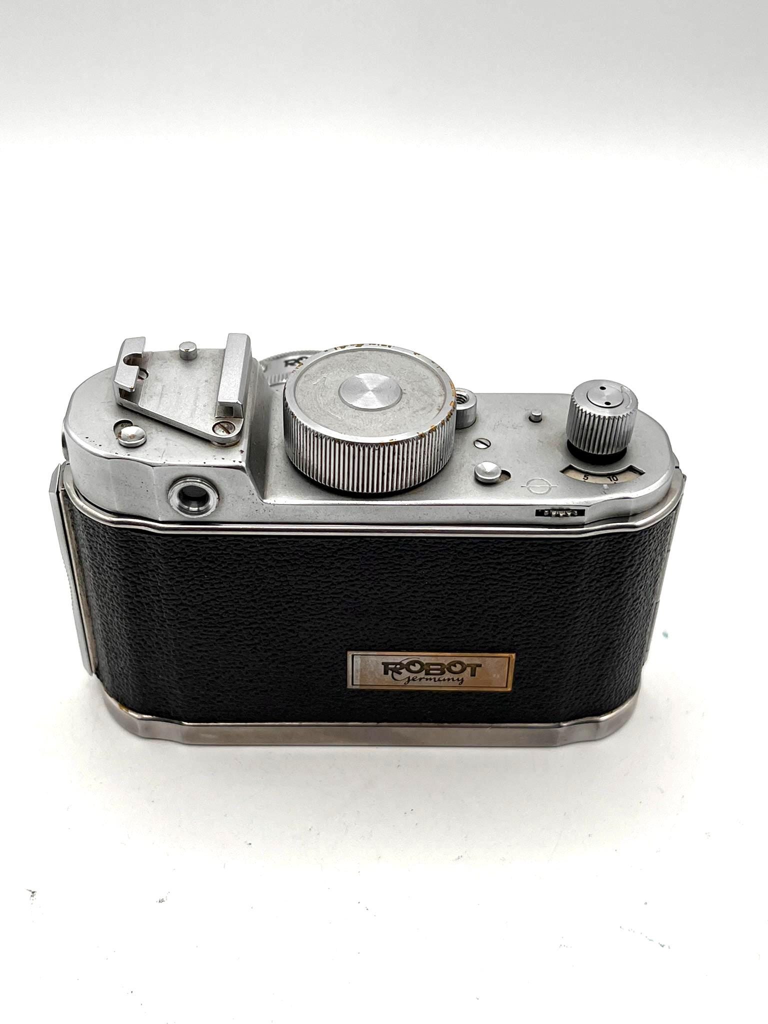 Robot II - Schneider Kreuznach Radionar 38 mm f/3.5 [zeldzaam