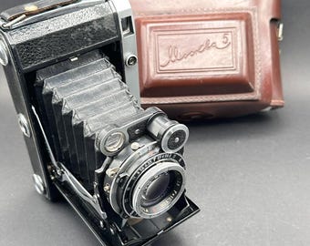 KMZ Moskva-5 - Rangefinder Russian Foldable Camera ca 1958