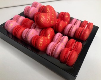 12 Heart Macaron