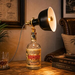 Auch als E-Lampe. Produktdarstellung, mit KI erzeugt. Das gelieferte Produkt entspricht der Beschreibung.