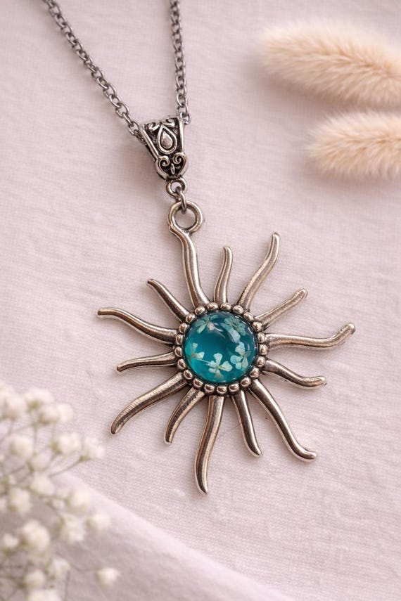 Echte Blumen Kette, echte Blüten, Anhänger Sonne, handgemacht, Einzelstück, Schmuck mit echten Blüten