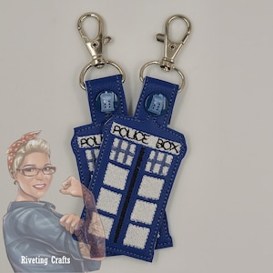 Dr. Who Tardis Keychain – Police Box Key Ring for Sci-Fi Fans, Whovian Gift, Time Travel Show Inspired Accessory