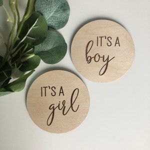 C'est un garçon C'est une fille Faire-part de naissance avec disque de révélation de genre double face en bois Panneau de signalisation pour bébé non sexiste