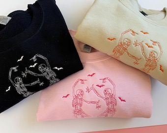 Sudadera bordada con esqueletos danzantes / Halloween / Regalos de Halloween / Suéter bordado