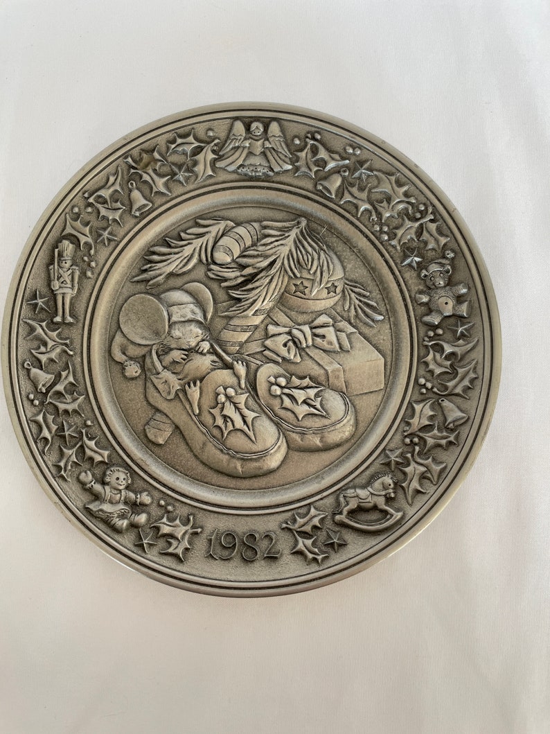 Hudson Pewter Limited Edition 1982 Plate Etsy