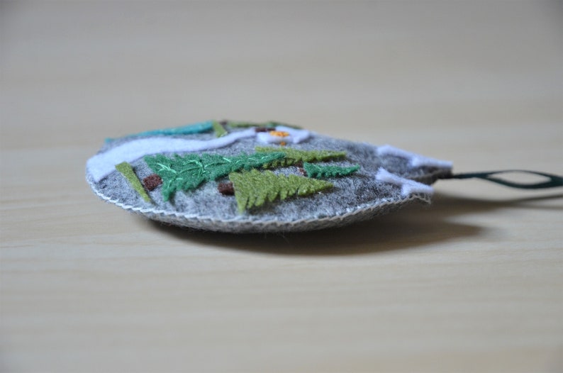 Picturesque mountain landscape felt keepie gift image 4