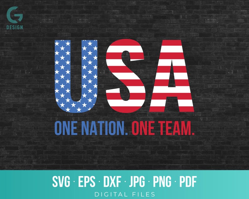 Peut inclure: Un graphique num&eacute;rique affichant les lettres USA avec un motif patriotique. Le U est bleu avec des &eacute;toiles blanches, tandis que le S et le A pr&eacute;sentent des rayures horizontales rouges et blanches. Le texte ONE NATION. ONE TEAM. est inscrit en dessous.