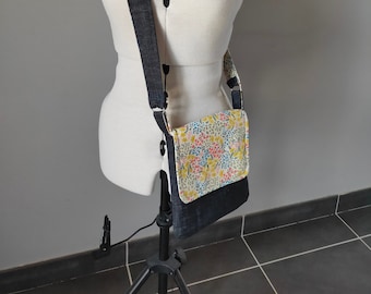 sac bandoulière jean denim noir et coton fleuri