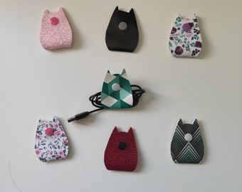 Cable, wire, earphone holder, original in imitation leather, cat shape, French craftsmanship, handmade