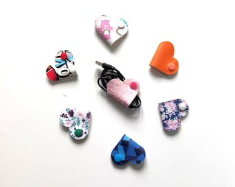 Range câble, fil, écouteur, original en simili cuir, forme de coeur, artisanat français, fait-main