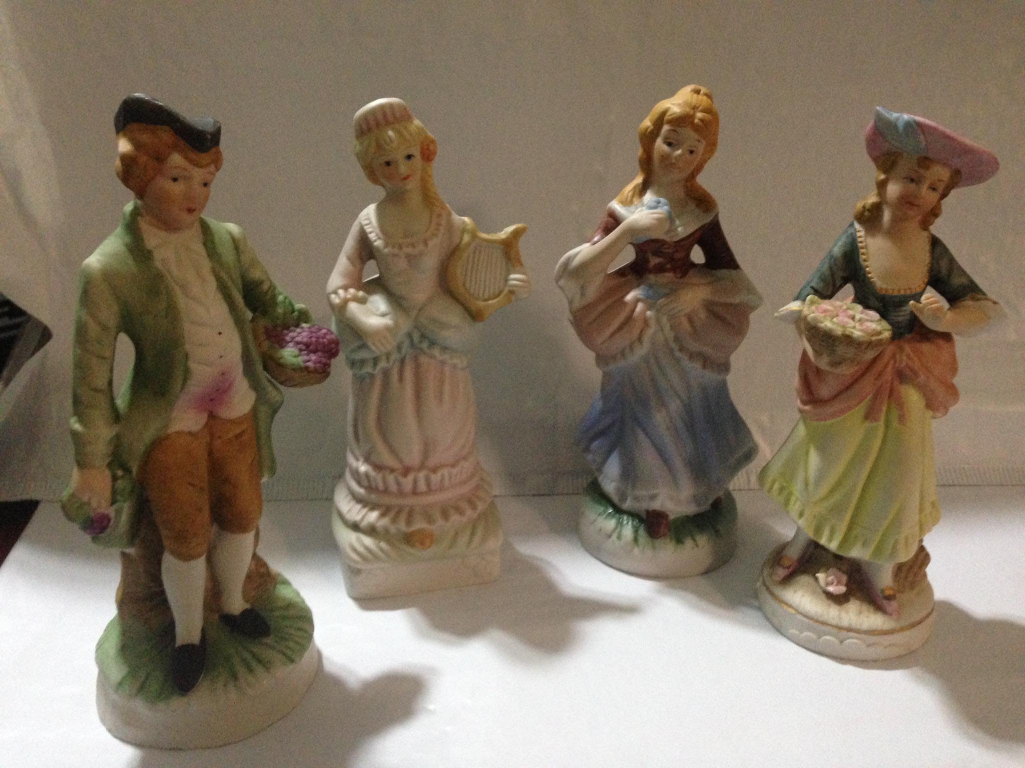 Vintage Set of 4 Porcelain Colonial Figurines Etsy