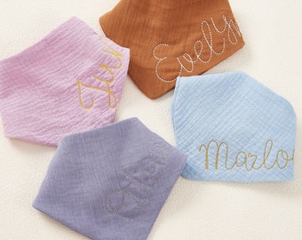 Personalized Burp Cloths, Muslin cloth baby child with name, Triangular Scarves neckerchief ,personalized baby neckerchief, Baby bib gift