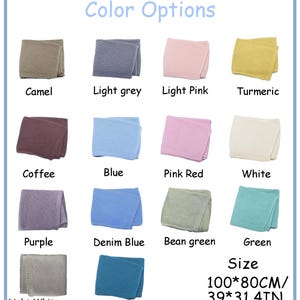 Puede incluir: Una tabla de colores que muestra 12 colores diferentes de mantas de beb&eacute; de punto. La manta mide 100 cm por 80 cm, o 39 pulgadas por 31,4 pulgadas.