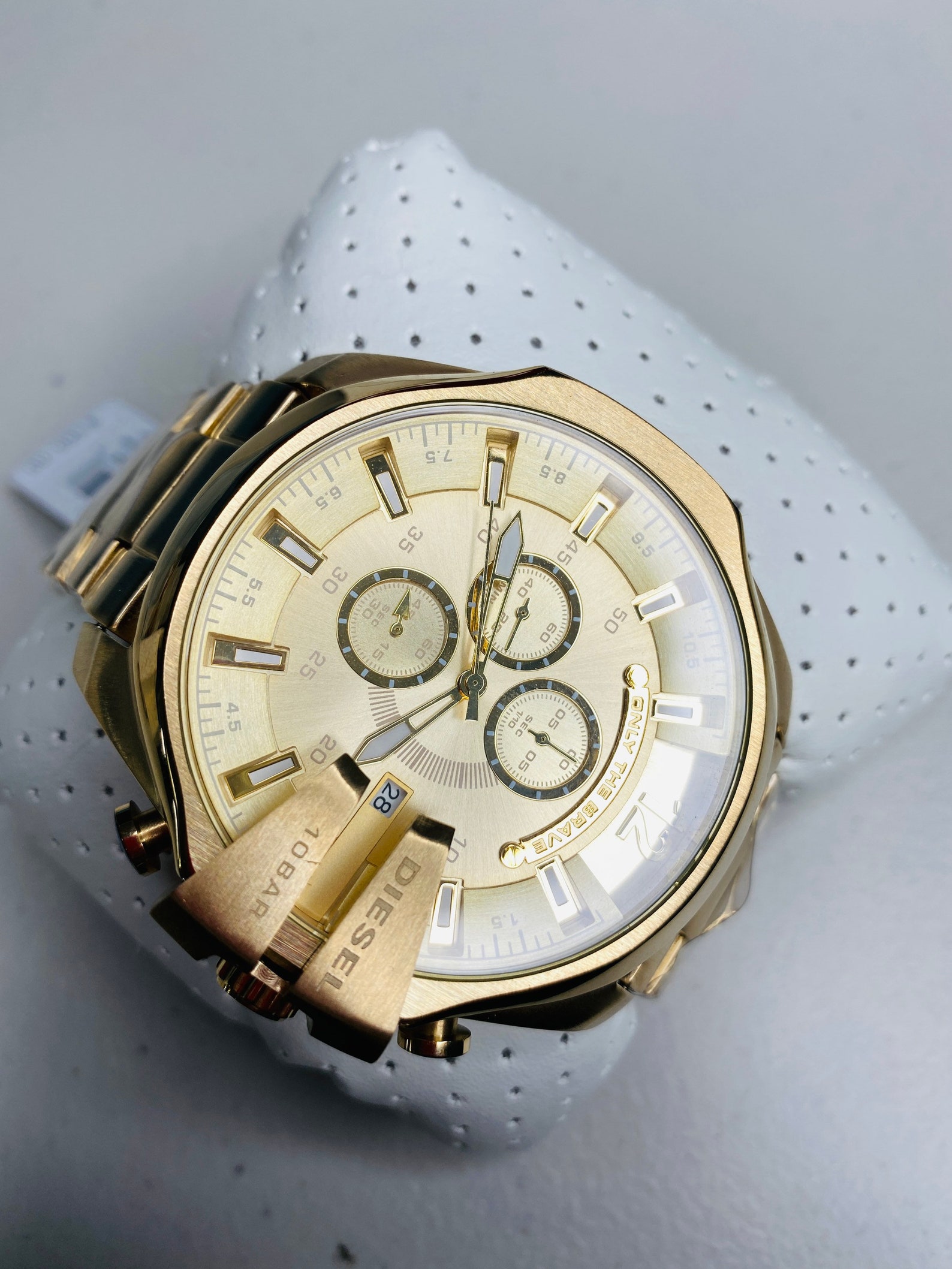 diesel dz4360 gold