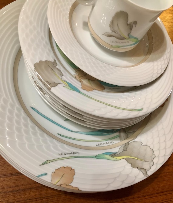 Leonard of Paris Hutschenreuther Scala Estoril Fine China Purple