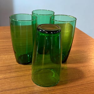 Anchor Hocking Forest Green Collection 12oz. Tumblers Tapered Deep Emerald  Color Set of Four Beverage Drinking Glasses Vintage Barware - Etsy