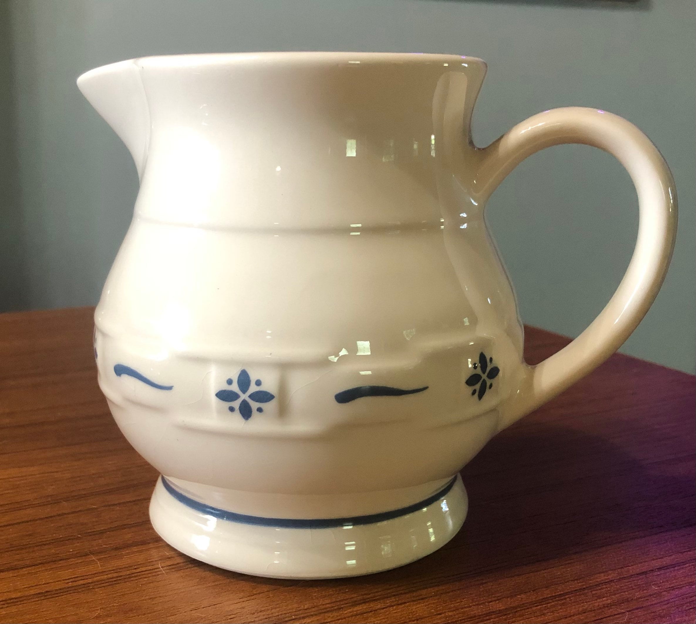 Longaberger Woven Traditions Pottery Classic Blue Embossed Weave  display picture 1