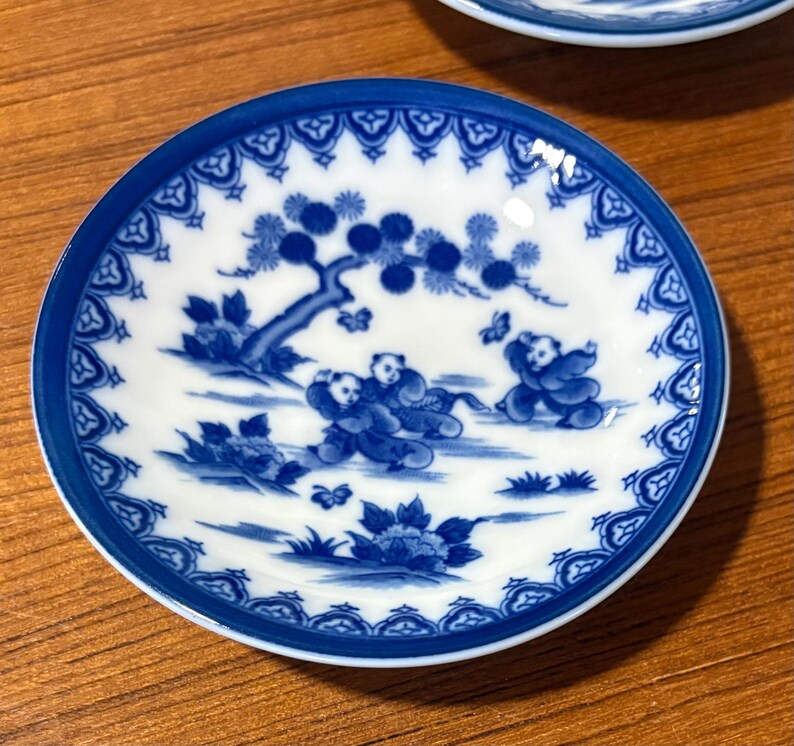 Japanese Karako Arita Or Nabeshima Ware STYLE Small Dishes Porcelain Japanese Karako Arita Or Nabeshima Ware STYLE Small Dishes Porcelain