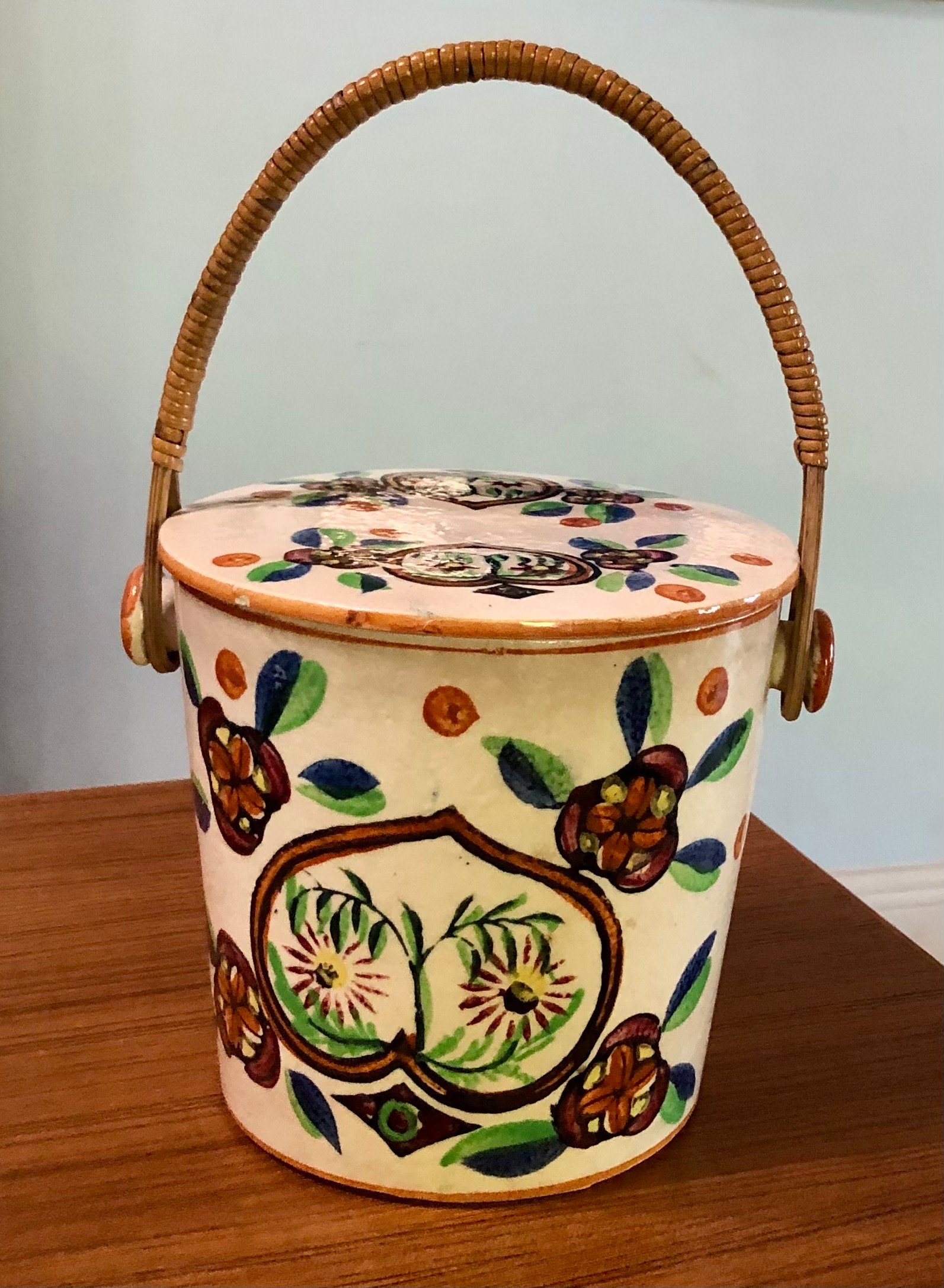 和風人物画の茶箱 蓋付き 陶器製 和風人物画の茶箱 蓋付き 陶器製 約15cmの高さ（鳥獣戯画ミニ