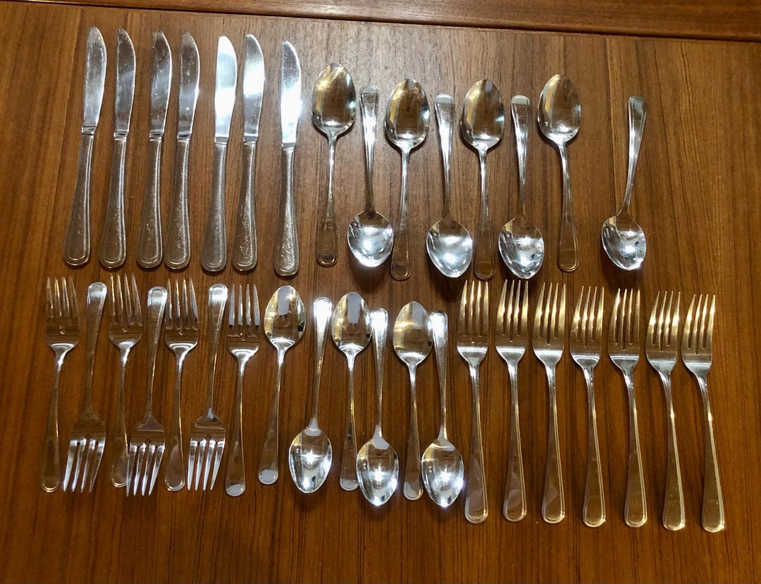 Lagostina Flatware Korea 35 Piece 18/10 French Country Cottage