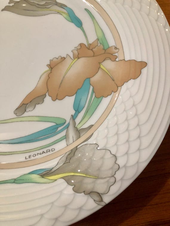 Leonard of Paris Hutschenreuther Scala Estoril Fine China Purple