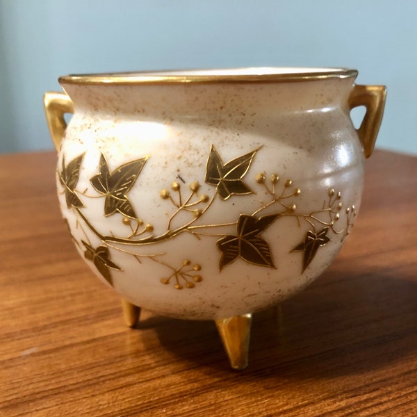 Antique Gold Moriage Leaf Ivy Vines Open Sugar Cube Bowl or Victorian Dressing Table Hair Receiver Footed with Triangle Handles