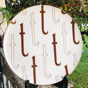 Taste Setter by Sigma 1970s Designer Franci Villa Vanilla Palm Beach Pattern &quot;Initial&quot; Letter &quot;T&quot; 11 Inch Chop Plate Platter Japan