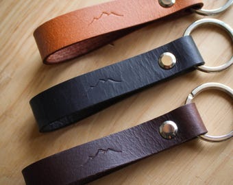 Minimalist leather keyring custom on both sides / dad keyring, Father’s Day, custom gift, couple gift , boyfriend gift