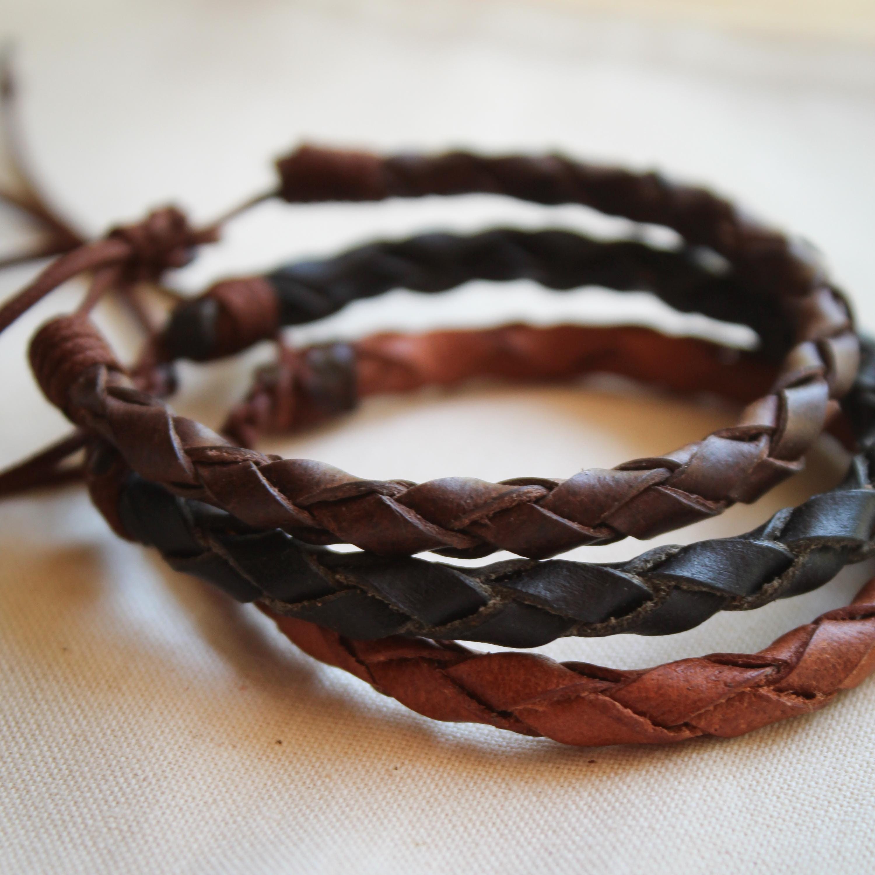 Bracelet Réglable Unisexe En Cuir Tressé Rouge & Marron Avec Coton - Artisanal - Neuf Avec étiquette