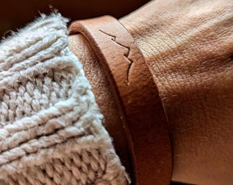 BRACELET IN LEATHER adjustable minimalist black brown or tan