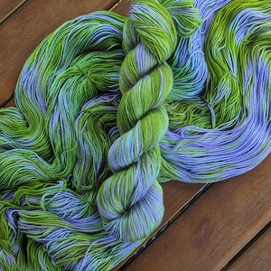 Fingering weight yarn / Hand dyed yarn / Purple Green / Sock yarn / Lilly Pond